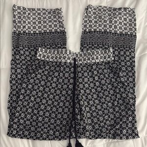 BeBop Monochrome Floral Pants